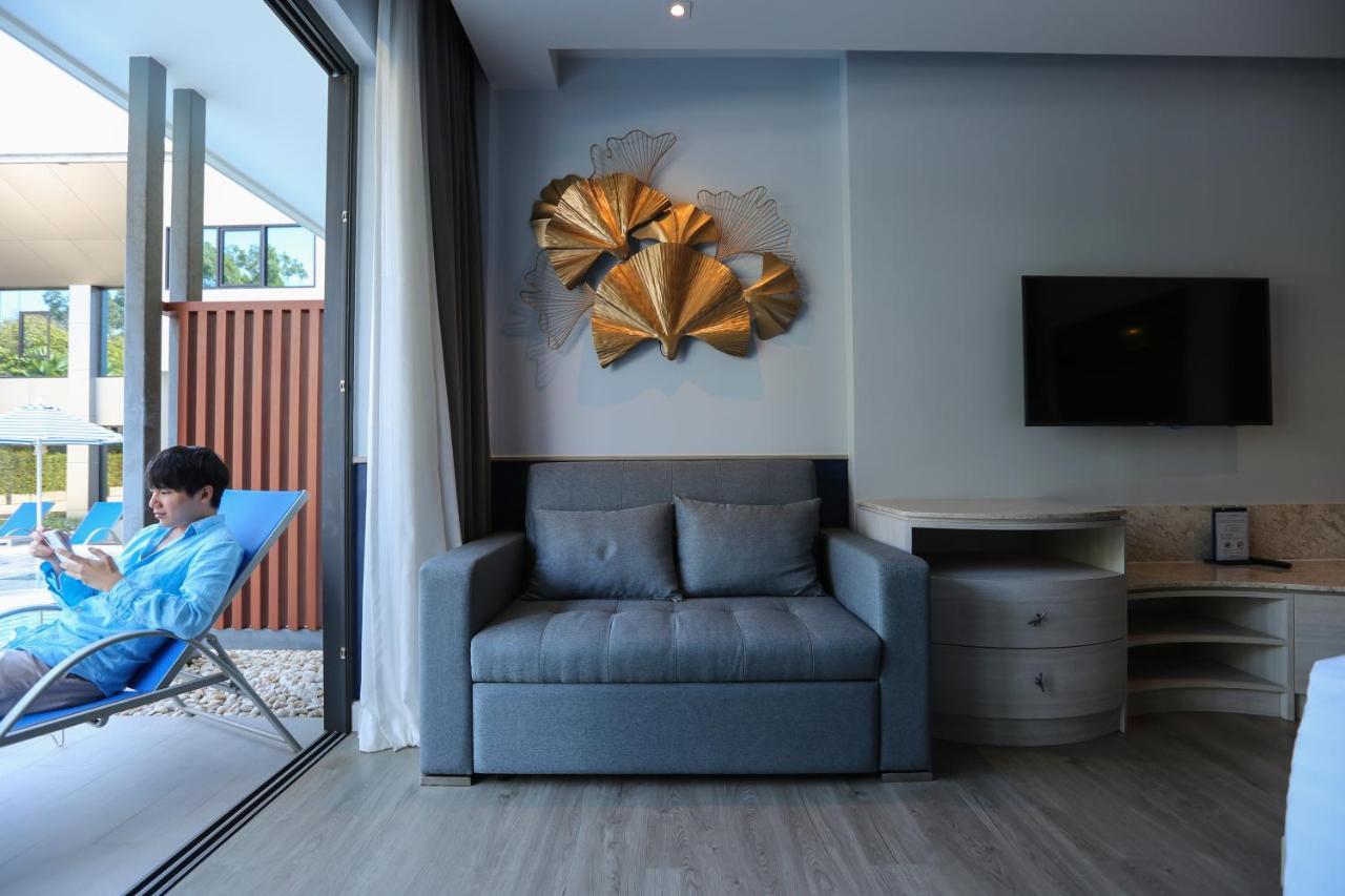 Seabed Grand Hotel Phuket - Sha Extra Plus Exterior foto A room at the hotel