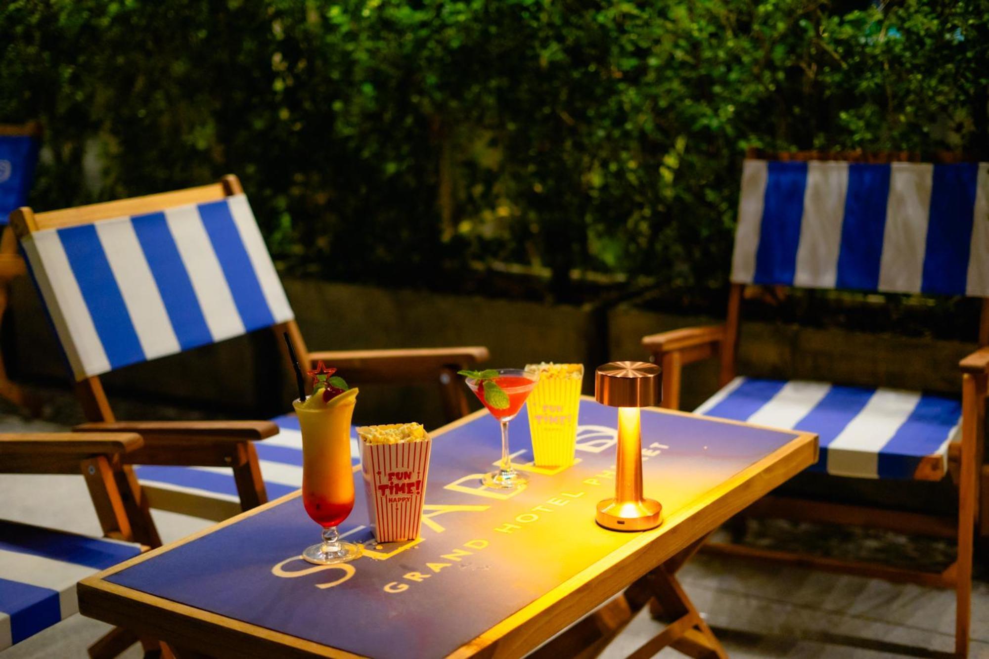 Seabed Grand Hotel Phuket - Sha Extra Plus Exterior foto The 29 Bar