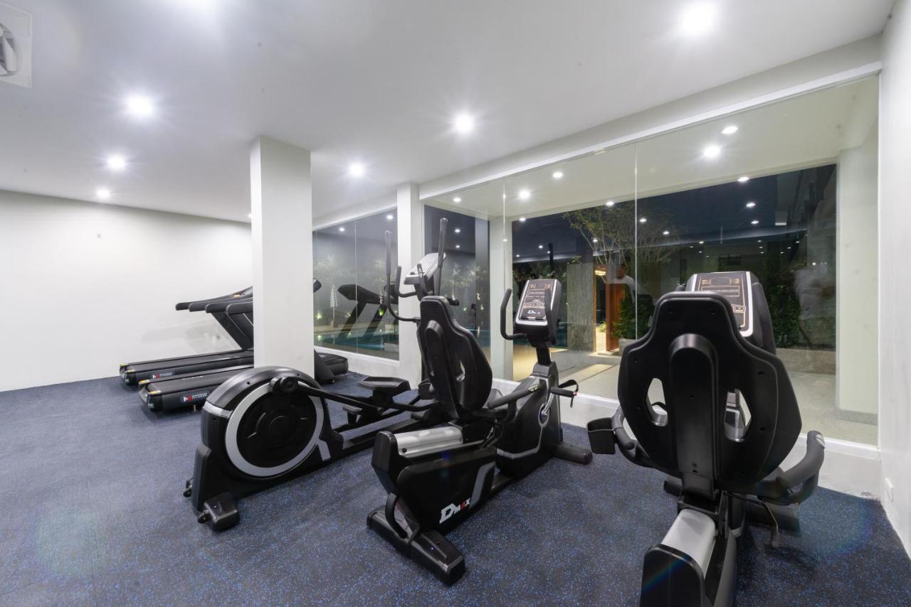 Seabed Grand Hotel Phuket - Sha Extra Plus Exterior foto A gym at a hotel